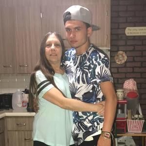 Meet your Posher, Nicholas